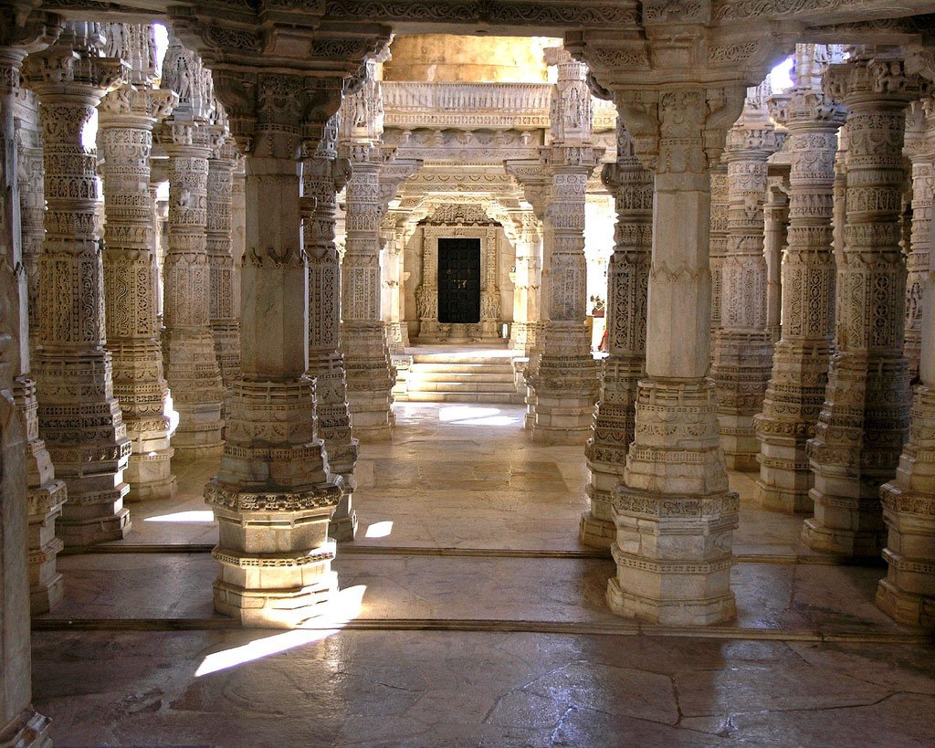 Luna-Vasahi-Temple-Dilwara-temple-complex-Mount-Abu.jpg