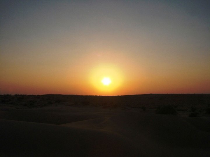 Jaisalmer camel safari - sunset in the Thar Desert