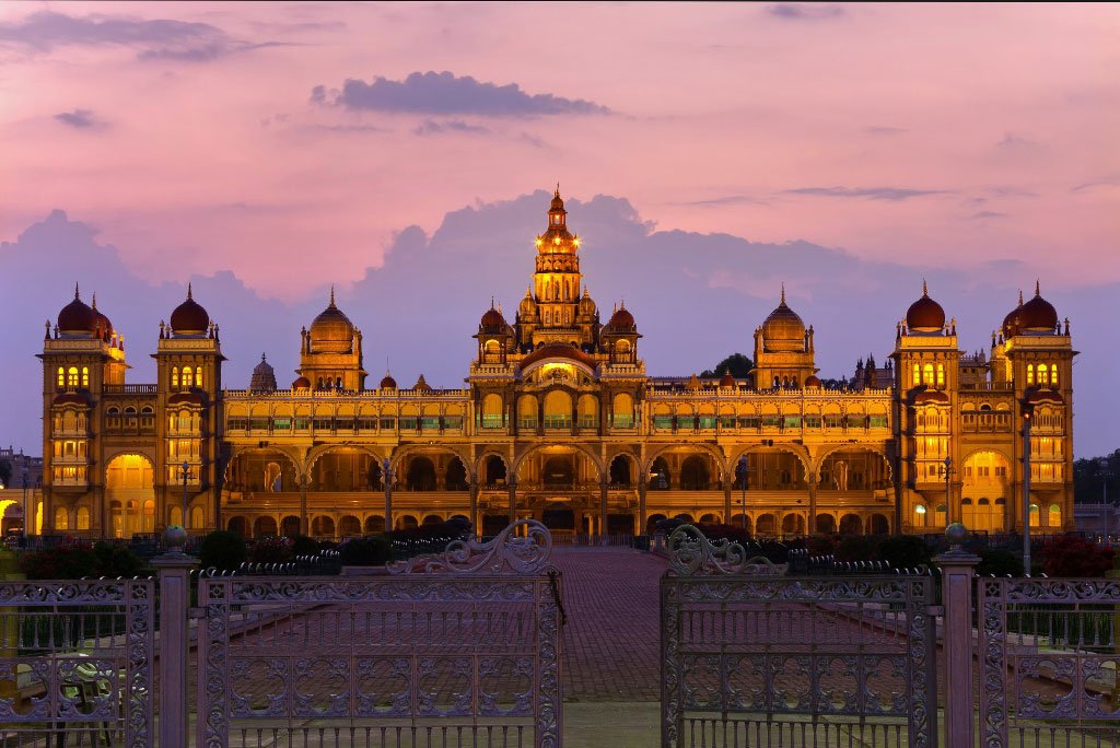Top 10 Palaces Of India Where You Can Live Like A King